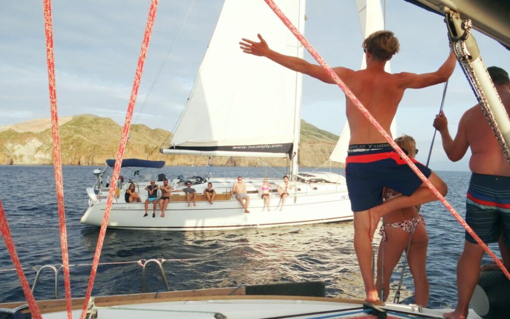 10 navegar en flotilla 1080x675