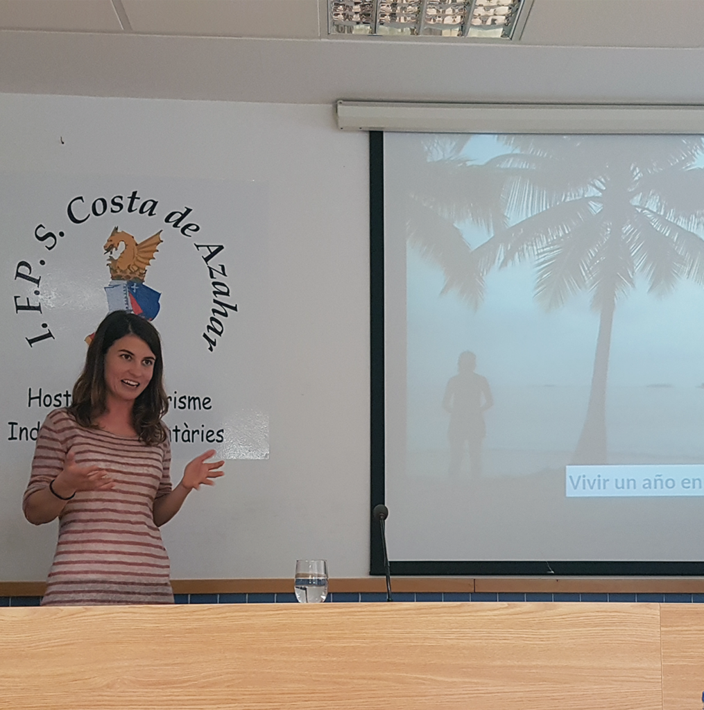 escuela turismo foto