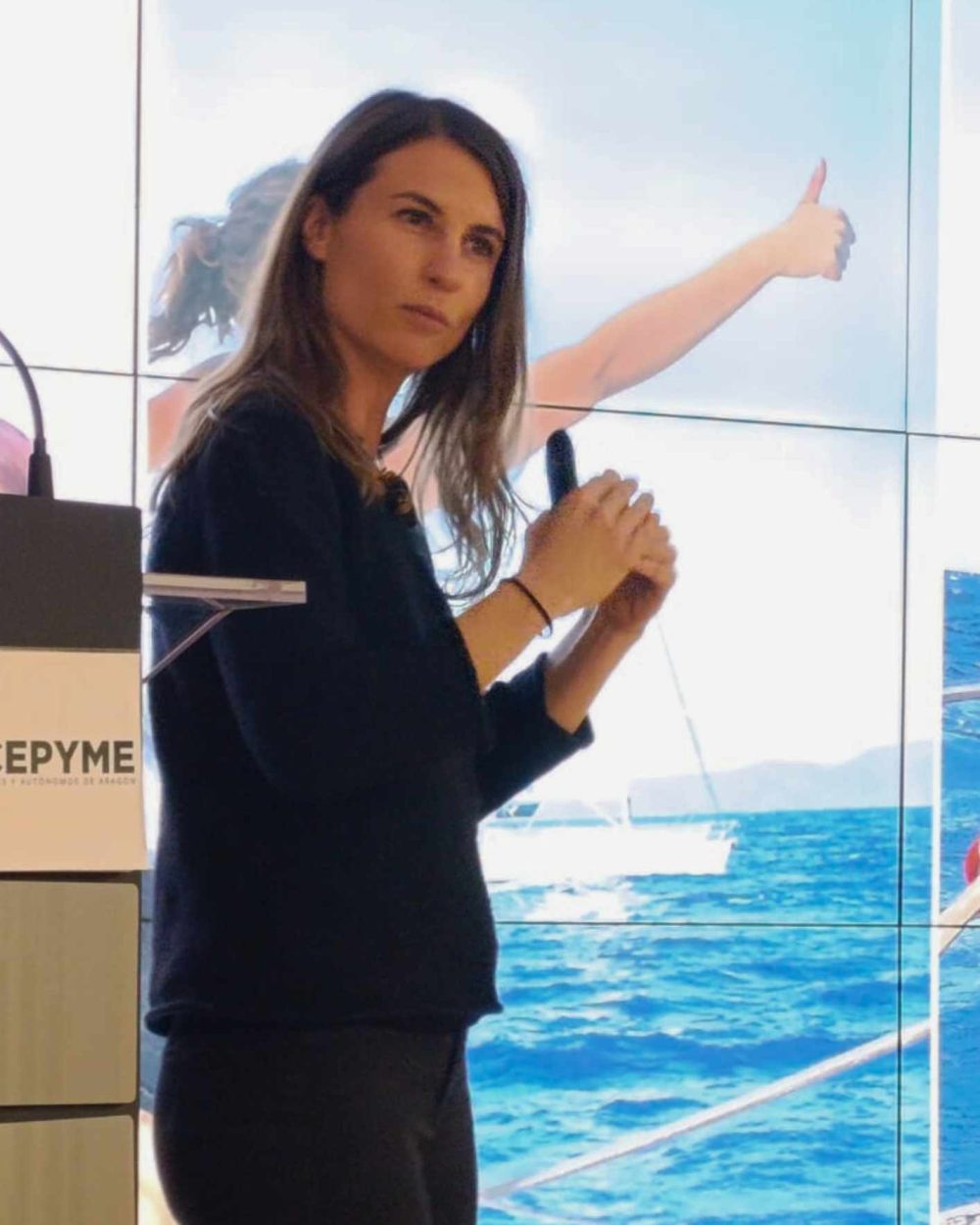 charla allende los mares